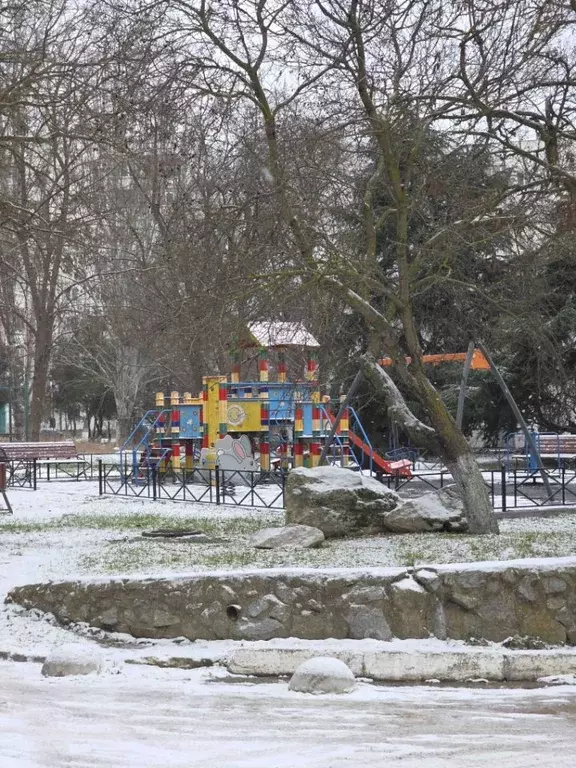 2-к кв. Крым, Щелкино Ленинский район, пл. Крымской весны (56.0 м) - Фото 1