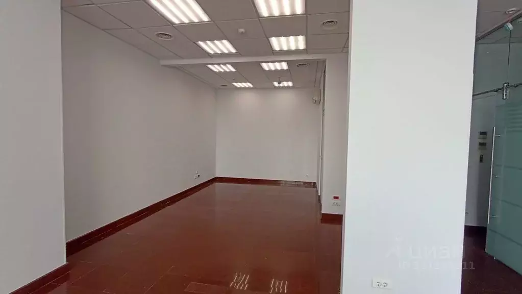 Офис в Санкт-Петербург Петроградская наб., 18 (373 м) - Фото 2