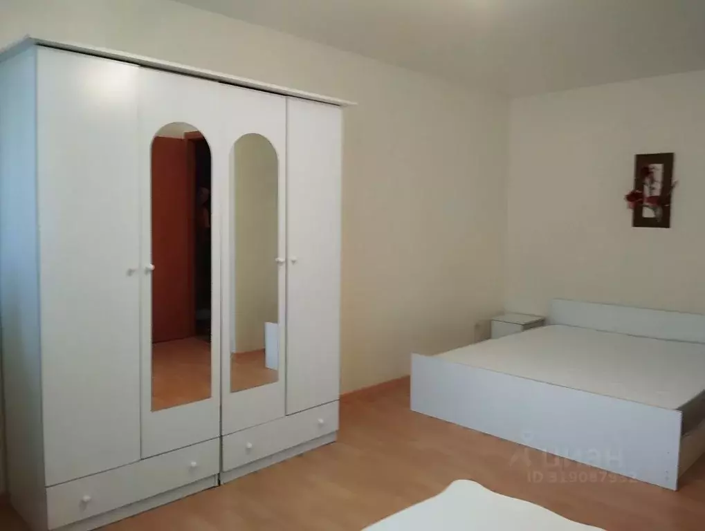 1-к кв. Крым, Симферополь ул. Тургенева, 25 (38.0 м) - Фото 0