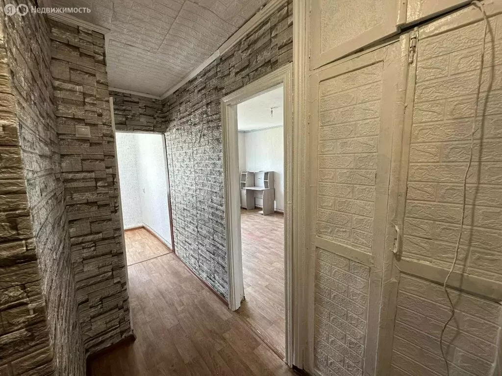 2-комнатная квартира: село Анучино, улица Горького, 4 (44.7 м) - Фото 1