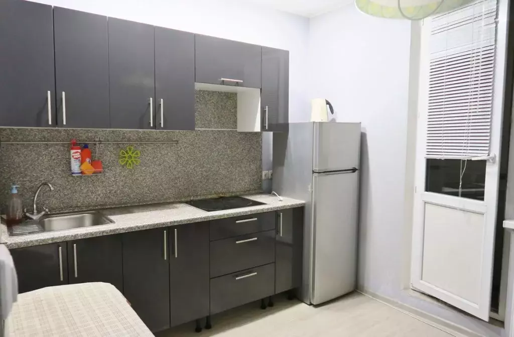 1-к кв. Московская область, Домодедово Южный мкр, ул. Курыжова, 17к1 ... - Фото 1