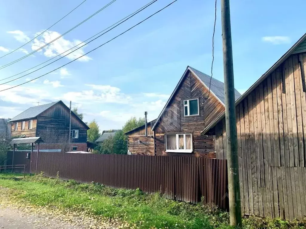 Дом в Коми, Сыктывкар городской округ, Краснозатонский пгт 15-я линия, ... - Фото 1