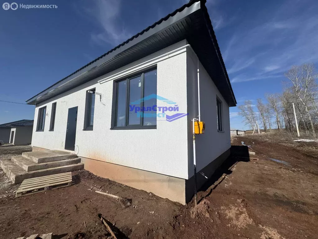 Дом в Октябрьский, улица Нарыш-Тау (100 м) - Фото 1