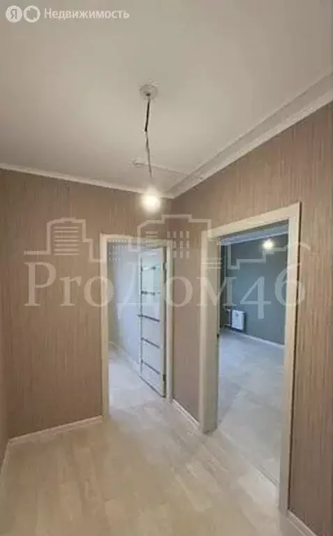 1-комнатная квартира: Курск, улица Вадима Кирпиченко, 4 (38 м) - Фото 2