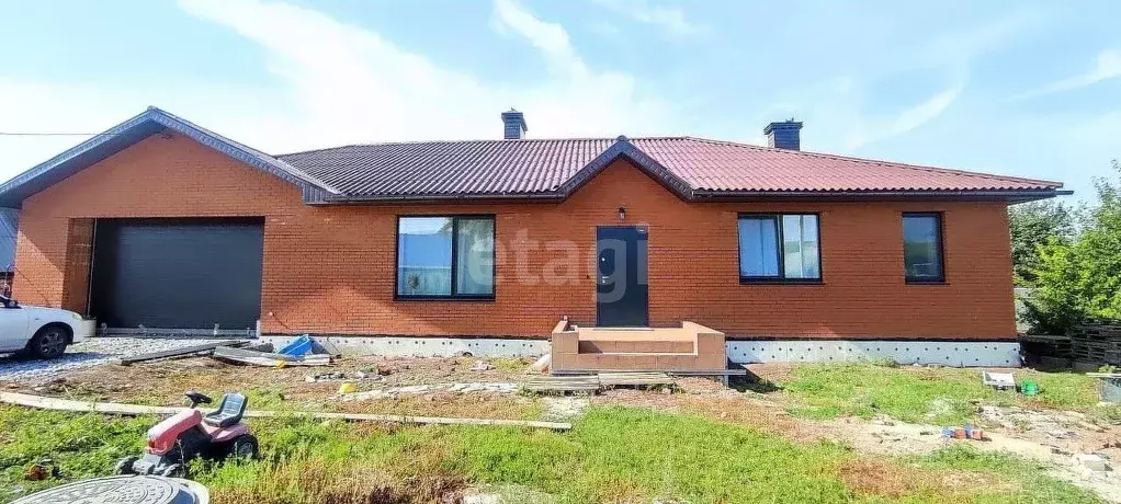 Дом в Башкортостан, Ишимбайский район, с. Ишеево Революционная ул. ... - Фото 1