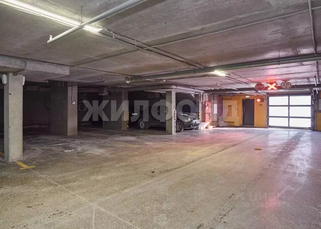 Гараж в Новосибирская область, Новосибирск ул. Владимира Заровного, 40 ... - Фото 1