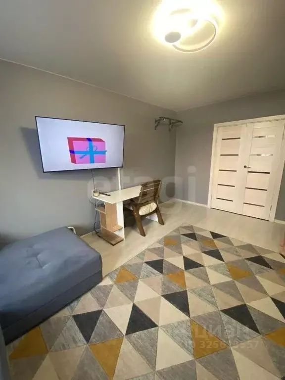 3-к кв. Москва просп. Защитников Москвы, 13 (81.1 м) - Фото 1