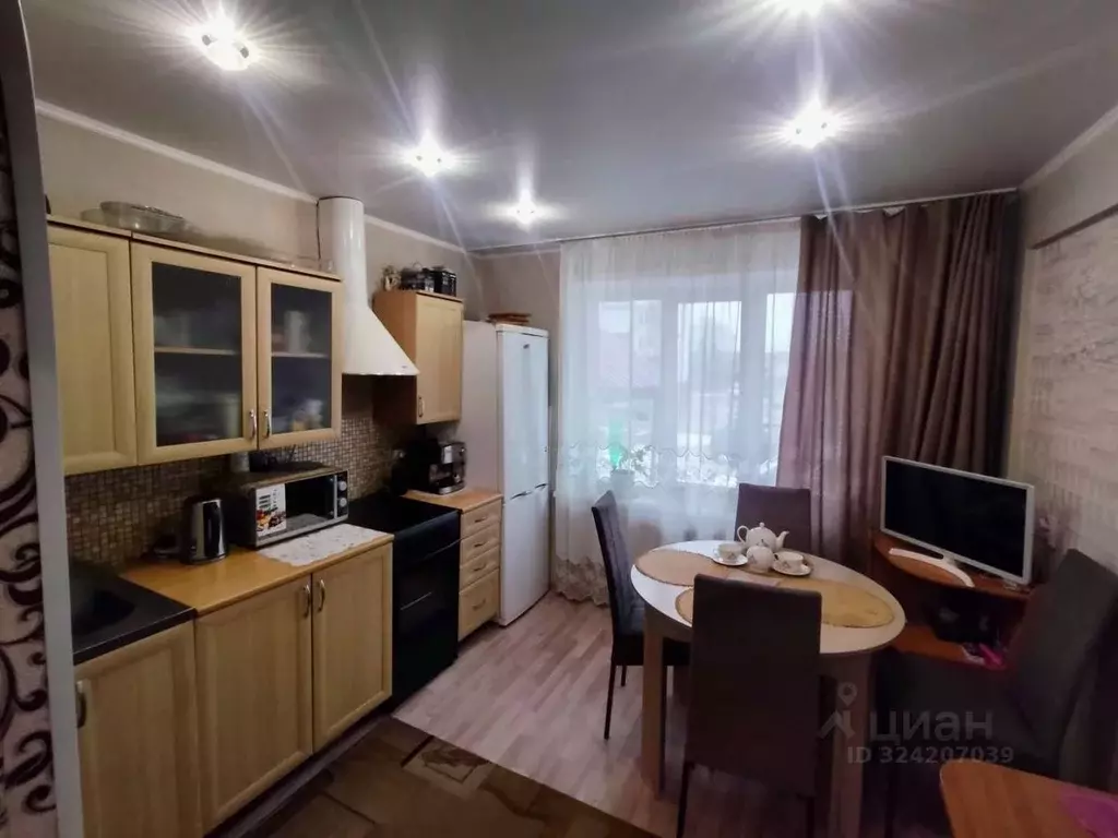 3-к кв. Алтайский край, Рубцовск Пролетарская ул., 425 (69.0 м) - Фото 1