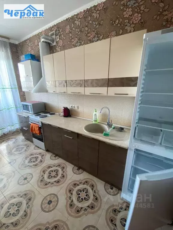 2-к кв. Омская область, Омск ул. Красный Путь, 105к1 (60.0 м) - Фото 0