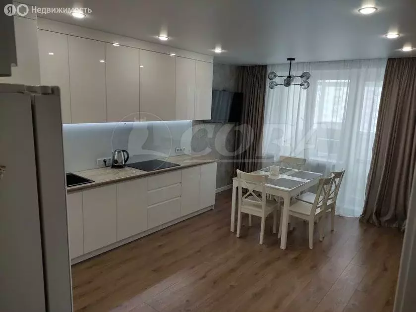 3-комнатная квартира: Тюмень, улица Павла Шарова, 9 (86 м) - Фото 1