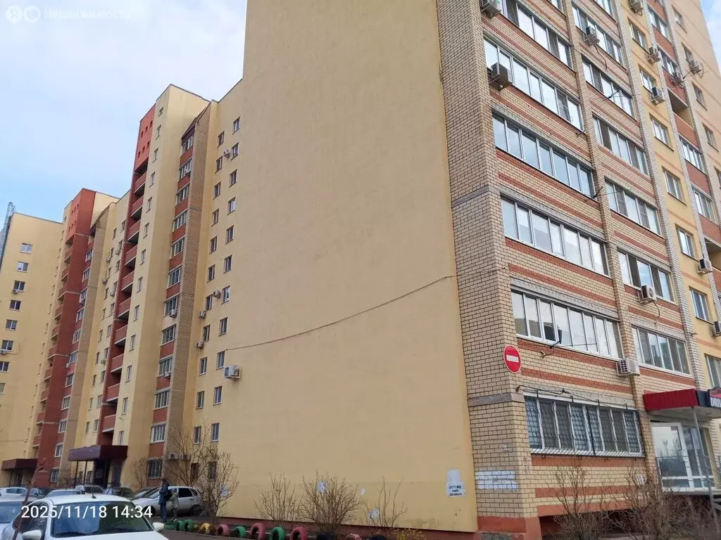 2-комнатная квартира: Энгельс, улица Колотилова, 155 (69 м) - Фото 2