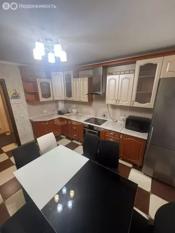 3-комнатная квартира: Тюмень, улица Прокопия Артамонова, 7 (74.6 м) - Фото 1
