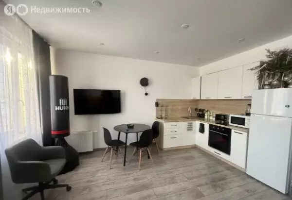 Квартира-студия: Тюмень, улица Павла Никольского, 6 (33 м) - Фото 2