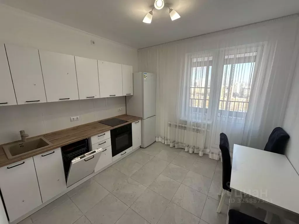 3-к кв. Москва Базовская ул., 24Б (77.0 м) - Фото 1