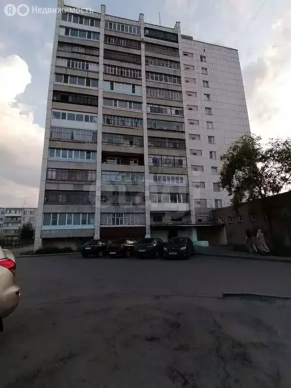 1-комнатная квартира: Курган, улица Радионова, 64 (37 м) - Фото 1