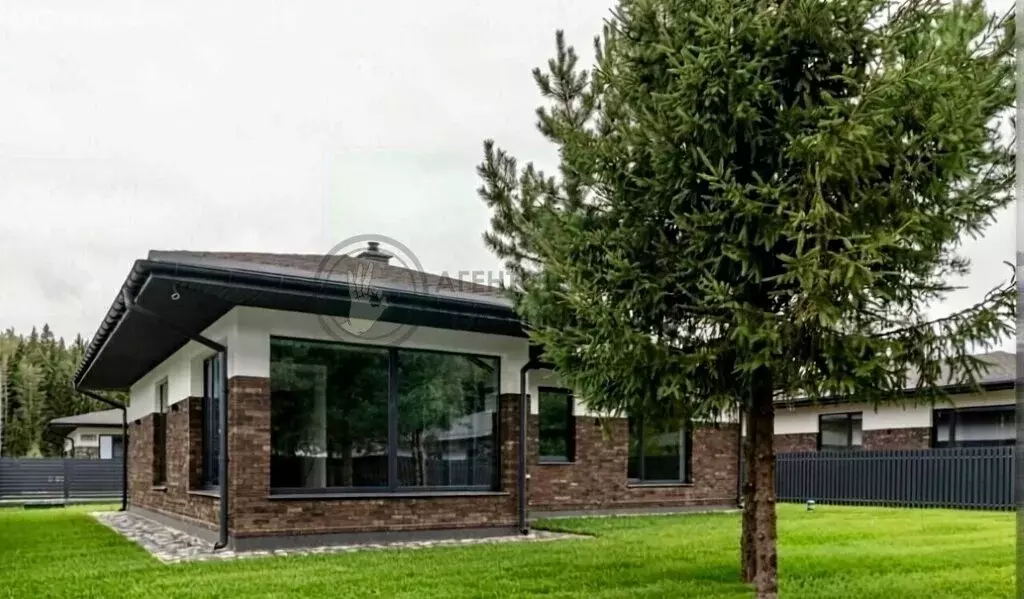 Дом в Арск, Астрономическая улица, 3 (100 м) - Фото 1