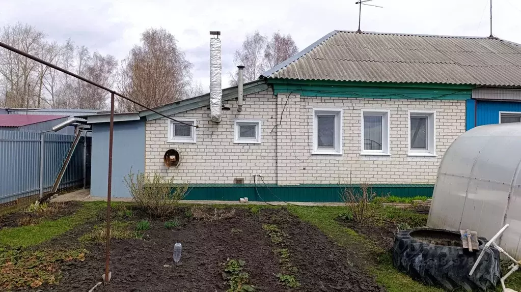Дом в Ульяновская область, Цильнинский район, с. Большое Нагаткино ... - Фото 0