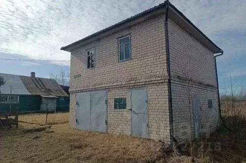 Дом в Новгородская область, Новгородский район, Ракомское с/пос, д. ... - Фото 1