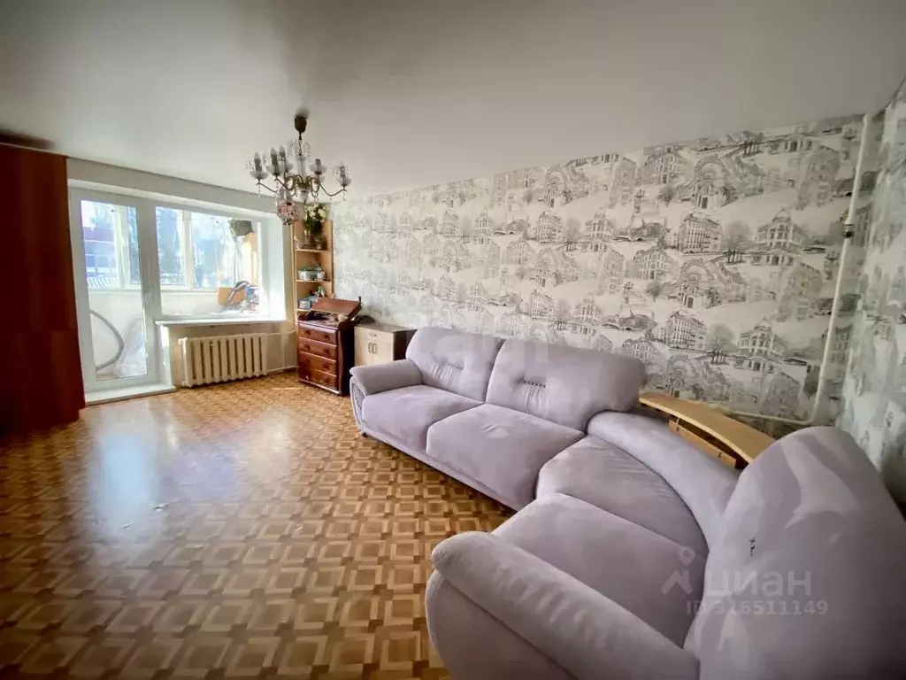 2-к кв. Саратовская область, Энгельс Петровская ул., 100 (47.8 м) - Фото 0
