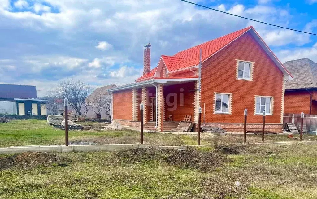 Дом в Белгородская область, Губкин ул. Вольная (206 м) - Фото 0
