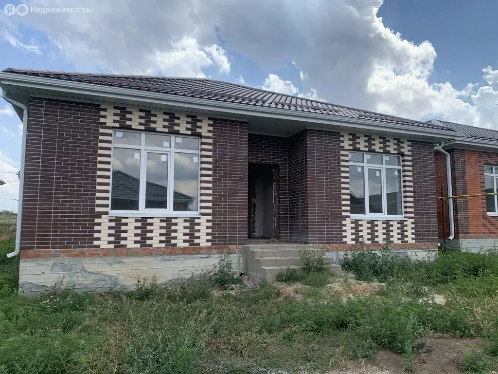 Дом в Ростов-на-Дону, Особенная улица (115 м) - Фото 0