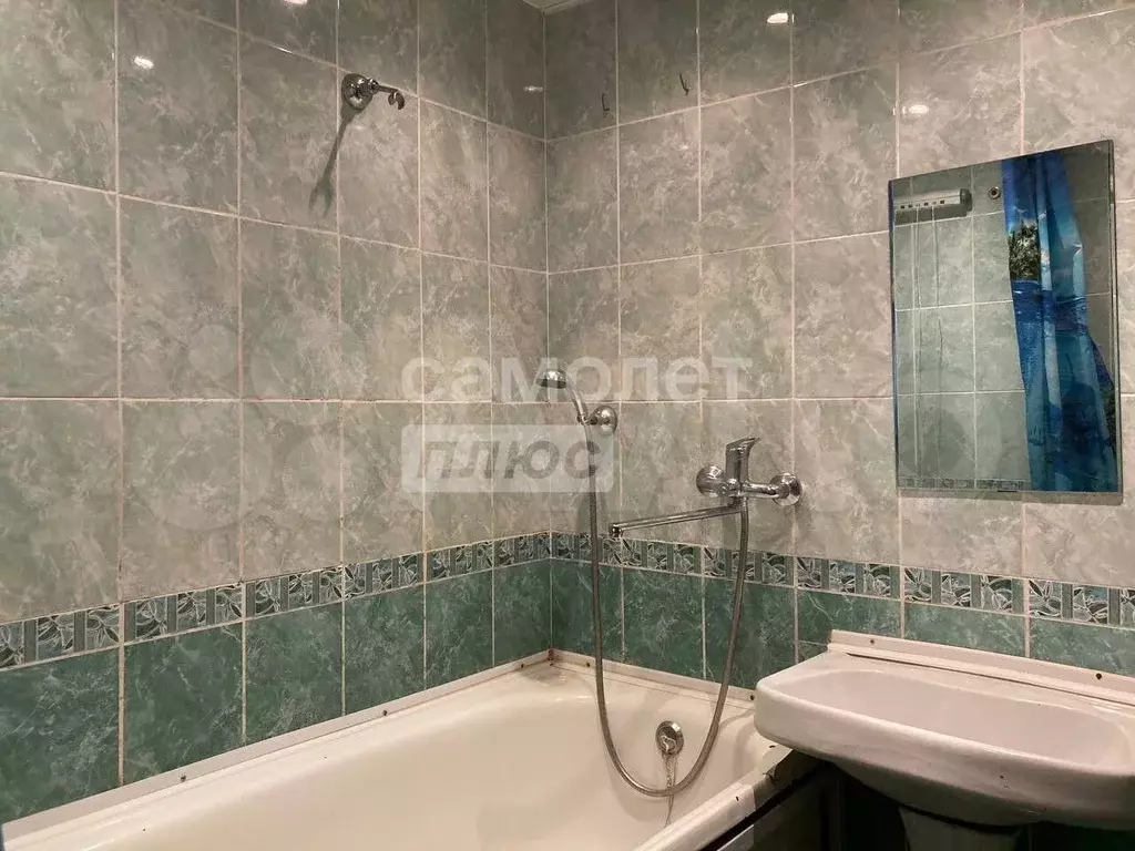 3-к. квартира, 60 м, 5/5 эт. - Фото 0