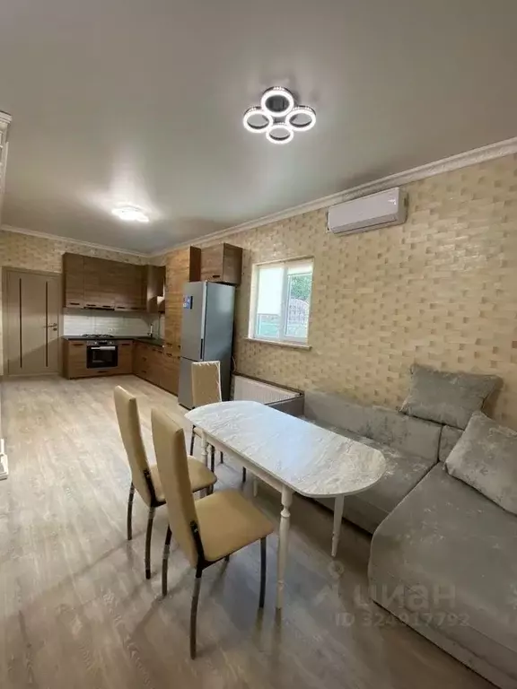 Дом в Крым, Симферопольский район, с. Мирное  (90 м) - Фото 1