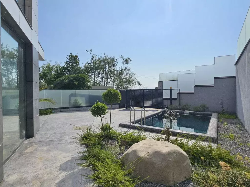 Дом в Краснодарский край, Сочи ул. Земляничная (165 м) - Фото 1