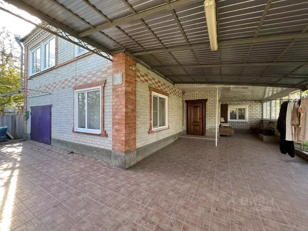Дом в Краснодарский край, Лабинск ул. Ленина, 20 (120 м) - Фото 1