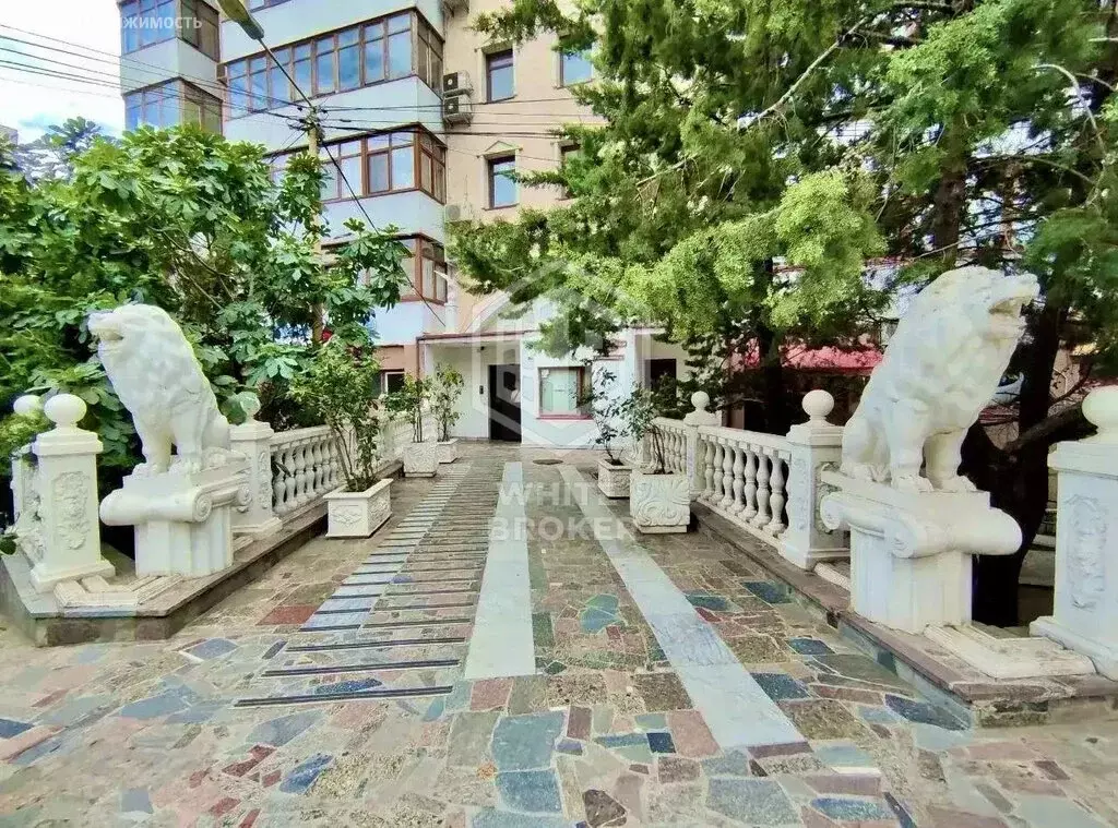 1-комнатная квартира: Ялта, Красноармейская улица, 40 (80 м) - Фото 2