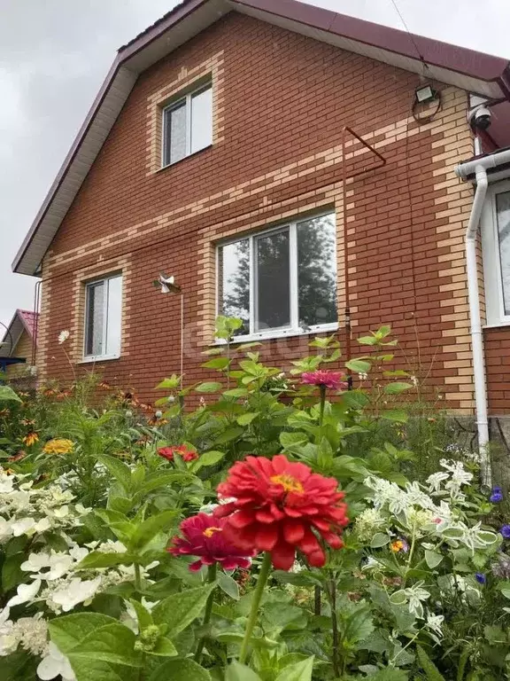 Дом в Башкортостан, Ишимбайский район, Петровский сельсовет, д. ... - Фото 1