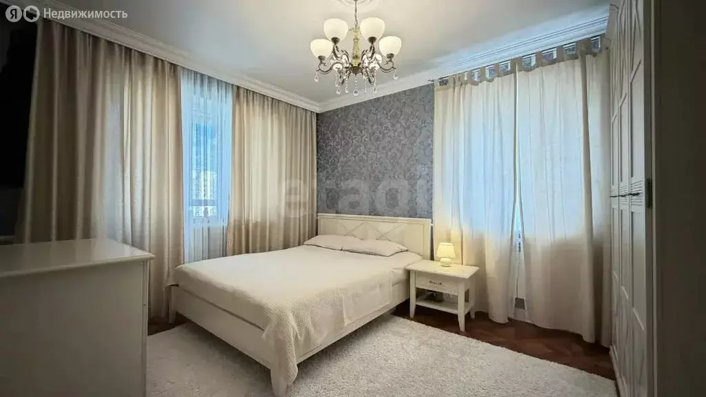 1-комнатная квартира: Тюмень, улица Бориса Житкова, 5к1 (58.5 м) - Фото 1