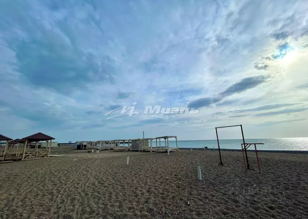 Участок в Крым, Сакский район, Новофедоровка пгт ул. Дегтярева, 10 ... - Фото 1