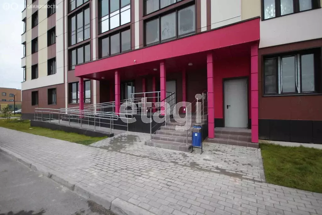 Квартира-студия: Новый Уренгой, улица имени В.Я. Петуха, 3/1 (33.4 м) - Фото 2