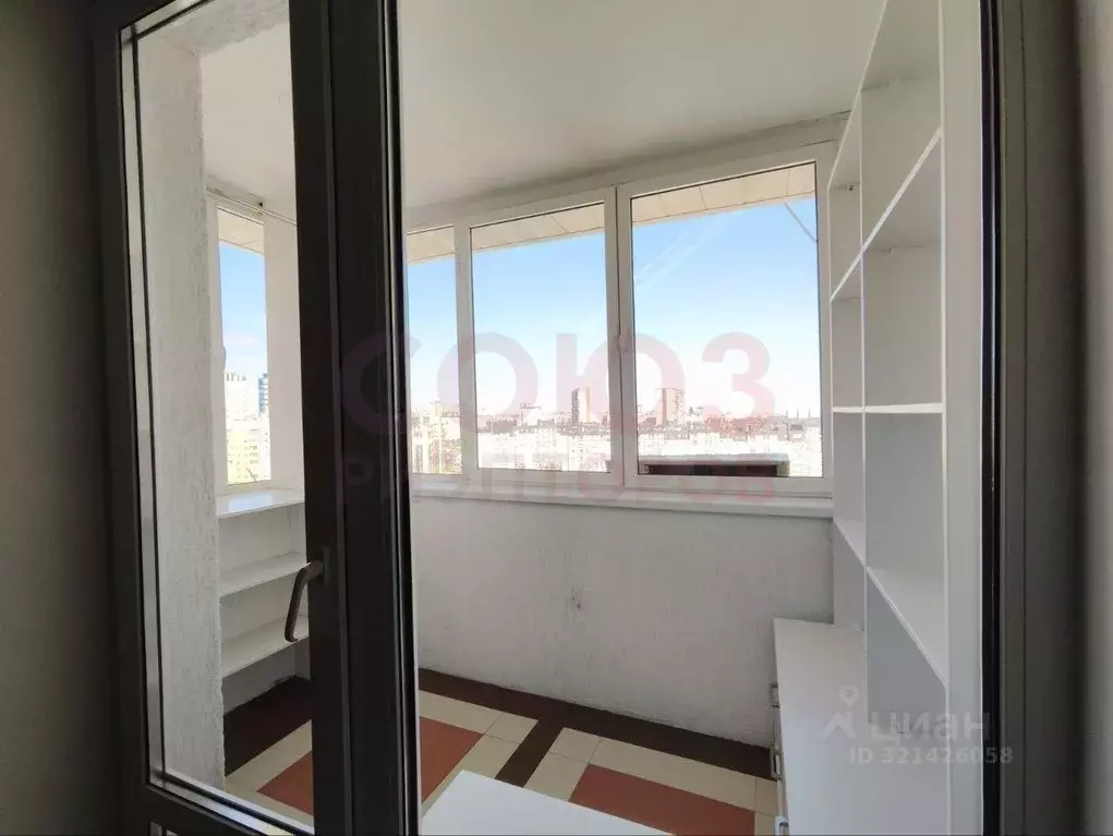 3-к кв. Волгоградская область, Волгоград ул. 8-й Воздушной Армии, 6А ... - Фото 1