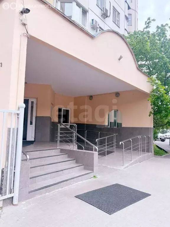 2-комнатная квартира: Москва, Мячковский бульвар, 1 (70.5 м) - Фото 1