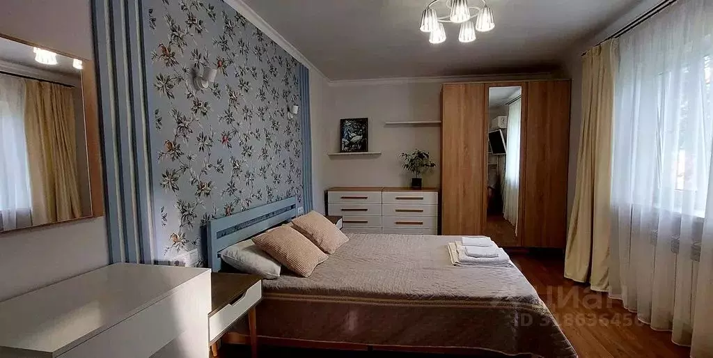 Дом в Краснодарский край, Геленджик Средняя ул., 8 (65 м) - Фото 1