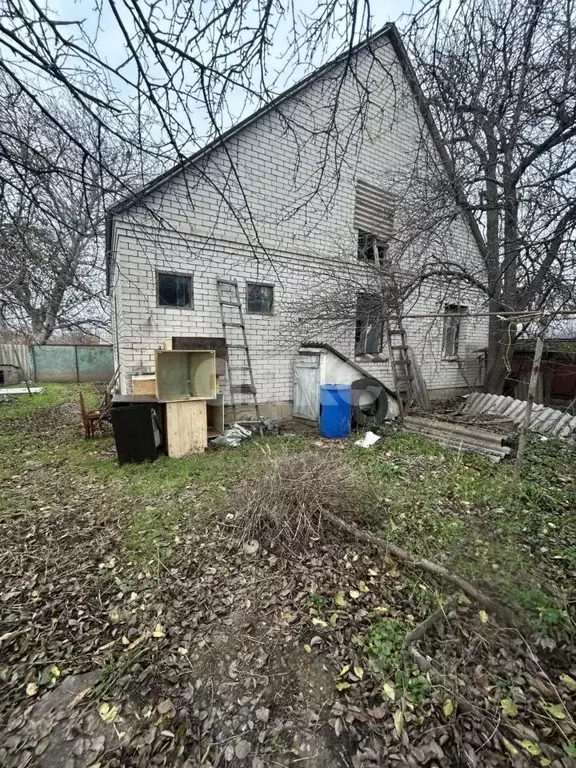 Дом в Краснодарский край, Новокубанск ул. Мичурина, 67 (80 м) - Фото 1