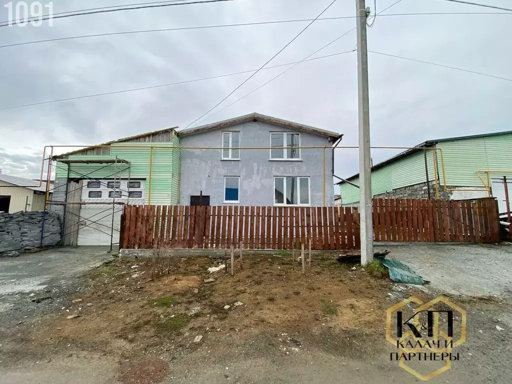 Дом в Свердловская область, Полевской ул. Кутузова, 62 (136 м) - Фото 1