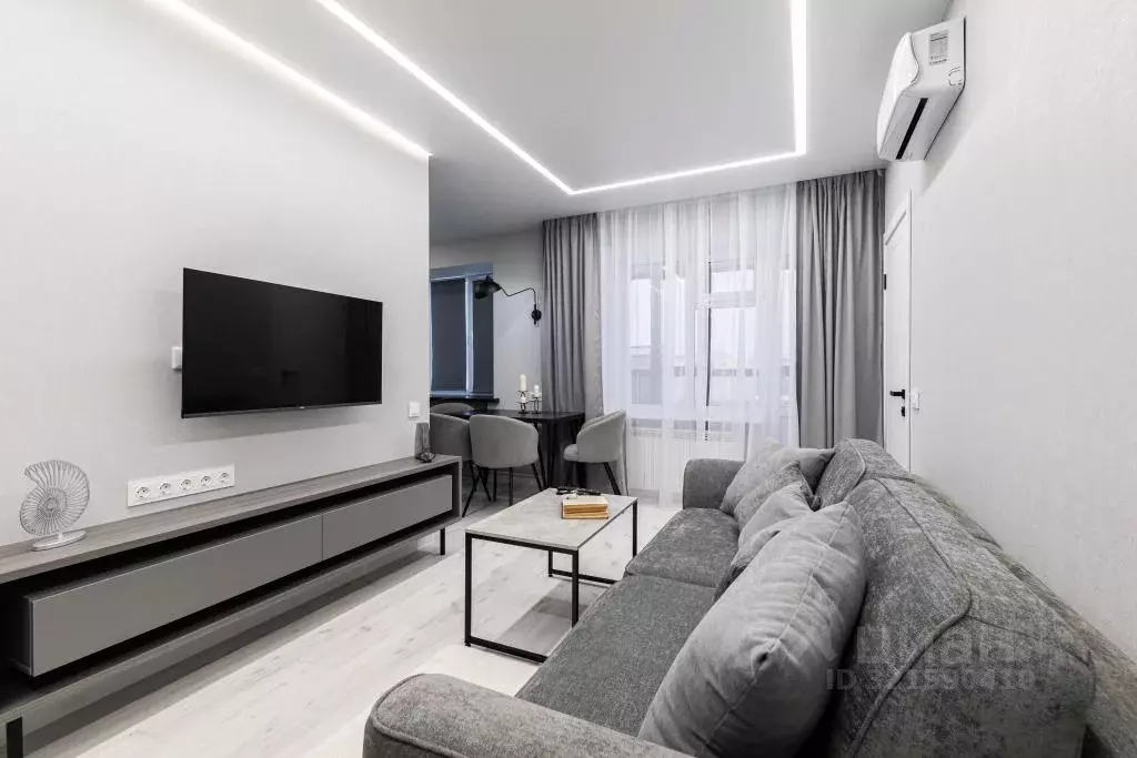 3-к кв. Татарстан, Казань ул. Гаяза Исхаки, 1 (49.0 м) - Фото 1