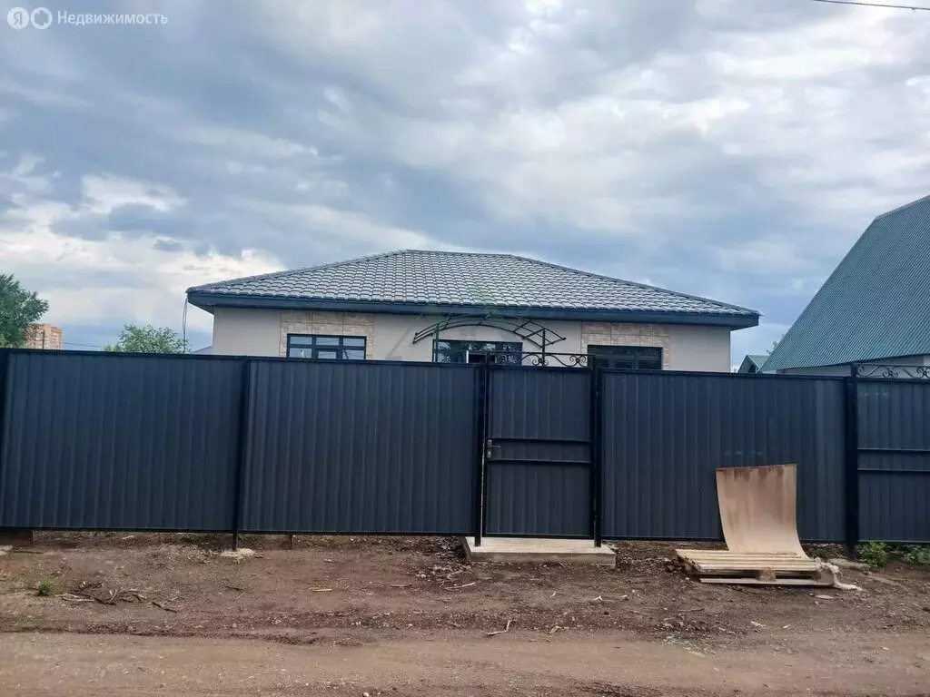 Дом в Весенний сельсовет, СНТ Карачи, 6-я линия, 62 (87.2 м) - Фото 1