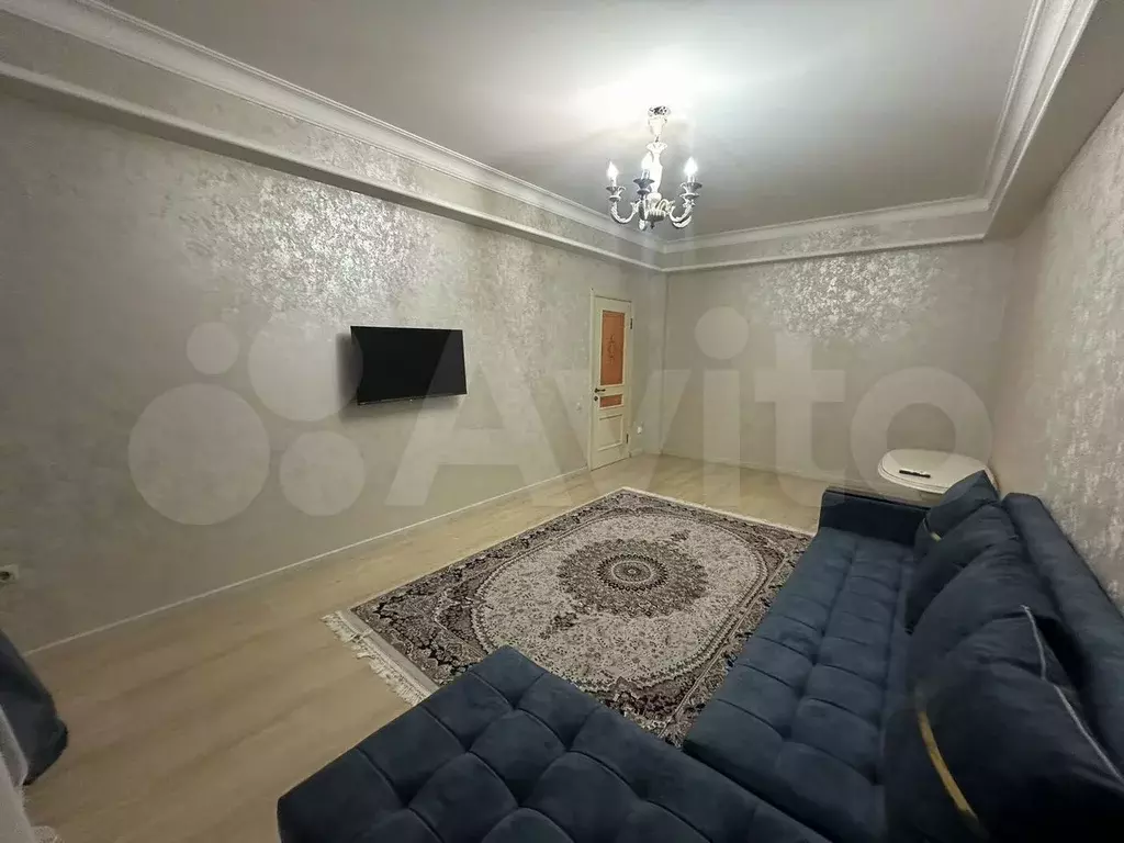 1-к. квартира, 60 м, 1/6 эт. - Фото 0