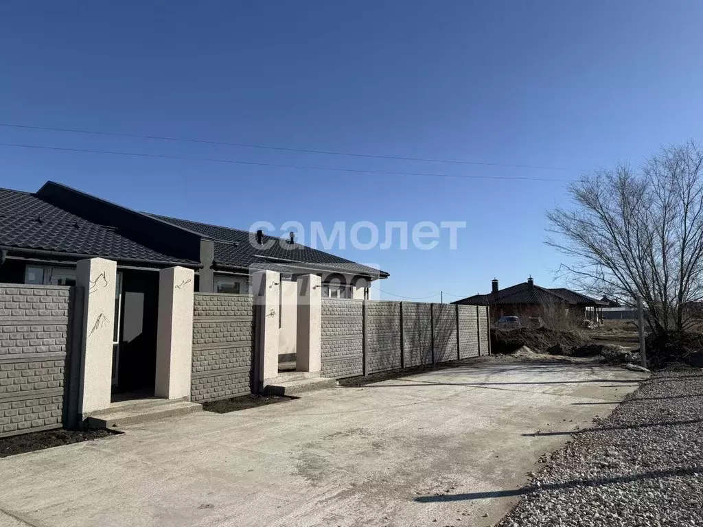 Таунхаус в Самарская область, Ставропольский район, с. Подстепки ул. ... - Фото 0