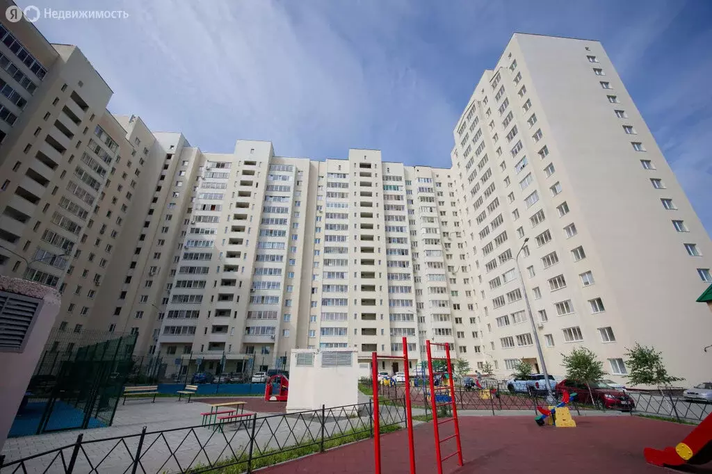 2-комнатная квартира: Екатеринбург, улица Крауля, 93 (63.9 м) - Фото 1