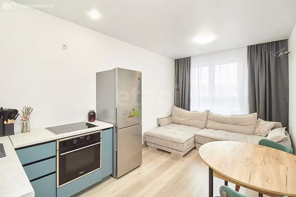 1-комнатная квартира: Тюмень, улица Ильи Кургузова, 3 (40 м) - Фото 1