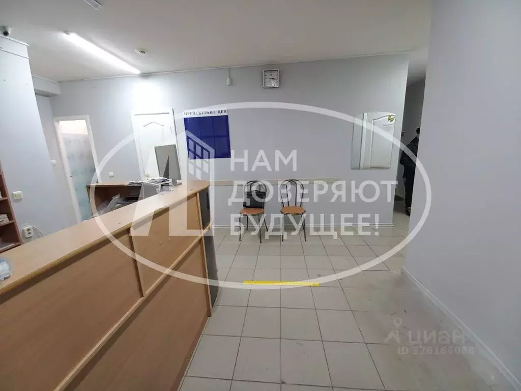 Помещение свободного назначения в Удмуртия, Глазов Парковая ул., 33Б ... - Фото 1