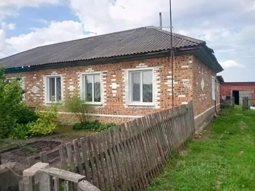 3-к кв. Омская область, Любинский район, д. Калиновка 46 (66.7 м) - Фото 0