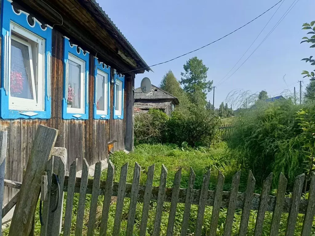 Дом в Свердловская область, Шалинский муниципальный округ, с. Сылва ... - Фото 2