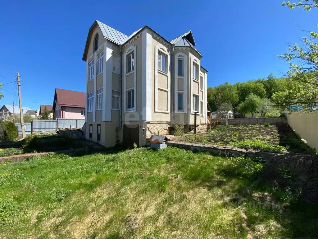 Дом в Башкортостан, Октябрьский Российская ул., 45 (282 м) - Фото 1