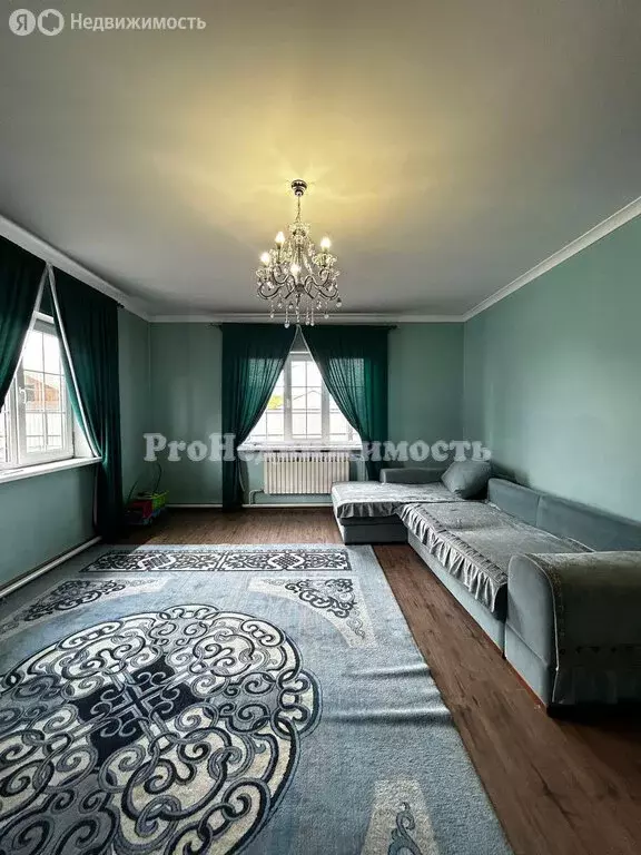 Дом в Кызыл, улица Бурзекея Сата (112 м) - Фото 1